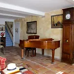 Konukevi La Maison Colline 4*