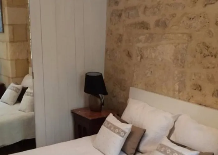 Gasthuis La Maison Colline 4*